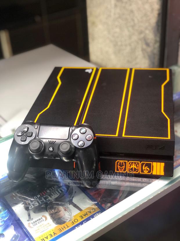 Ps4 Standard Chipped With 10 Games Ex-Uk - main view