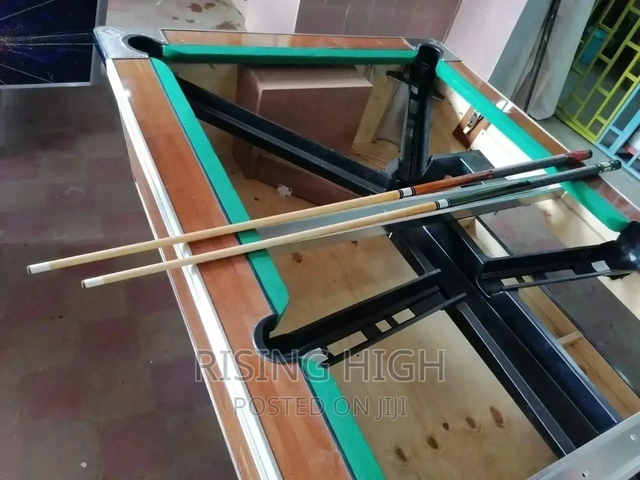 Local Quality Cue Sticks