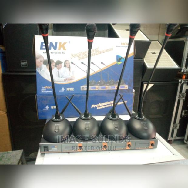 Wireless Conference Microphone - main view