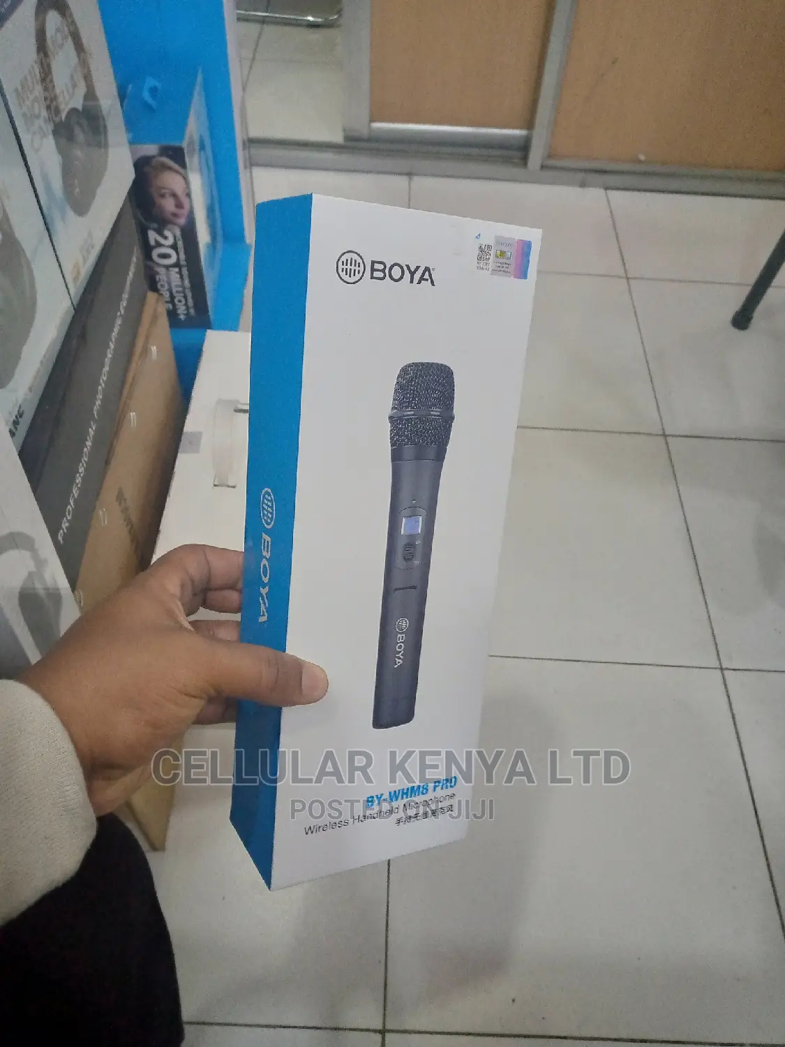 BOYA BY-WHM8 Pro Cardioid Wireless Handheld Microphone