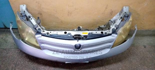 Toyota Ist Nosecut 2005
