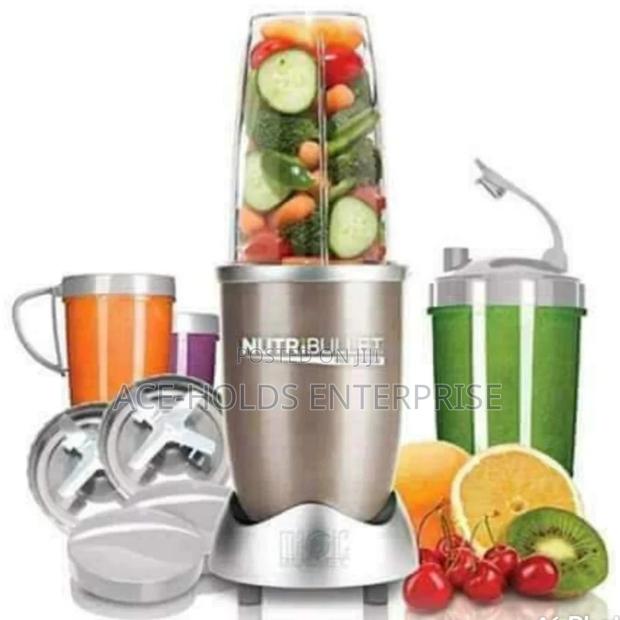 Nutribullet 900 Watts.