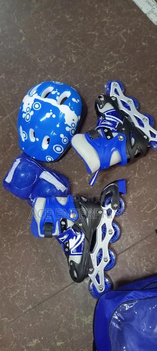 Complete Skating Shoe Blue, Black, Pink - main view