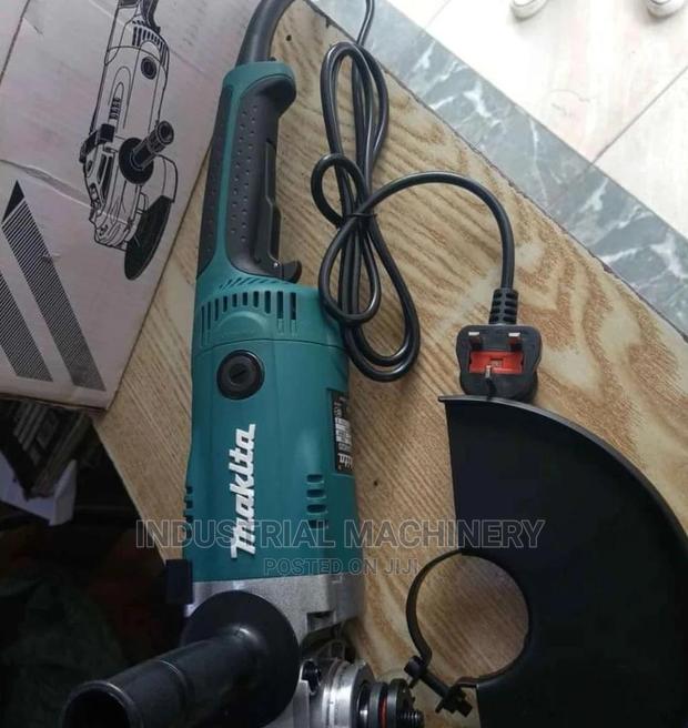 Super Makita 9" Angle Grinder