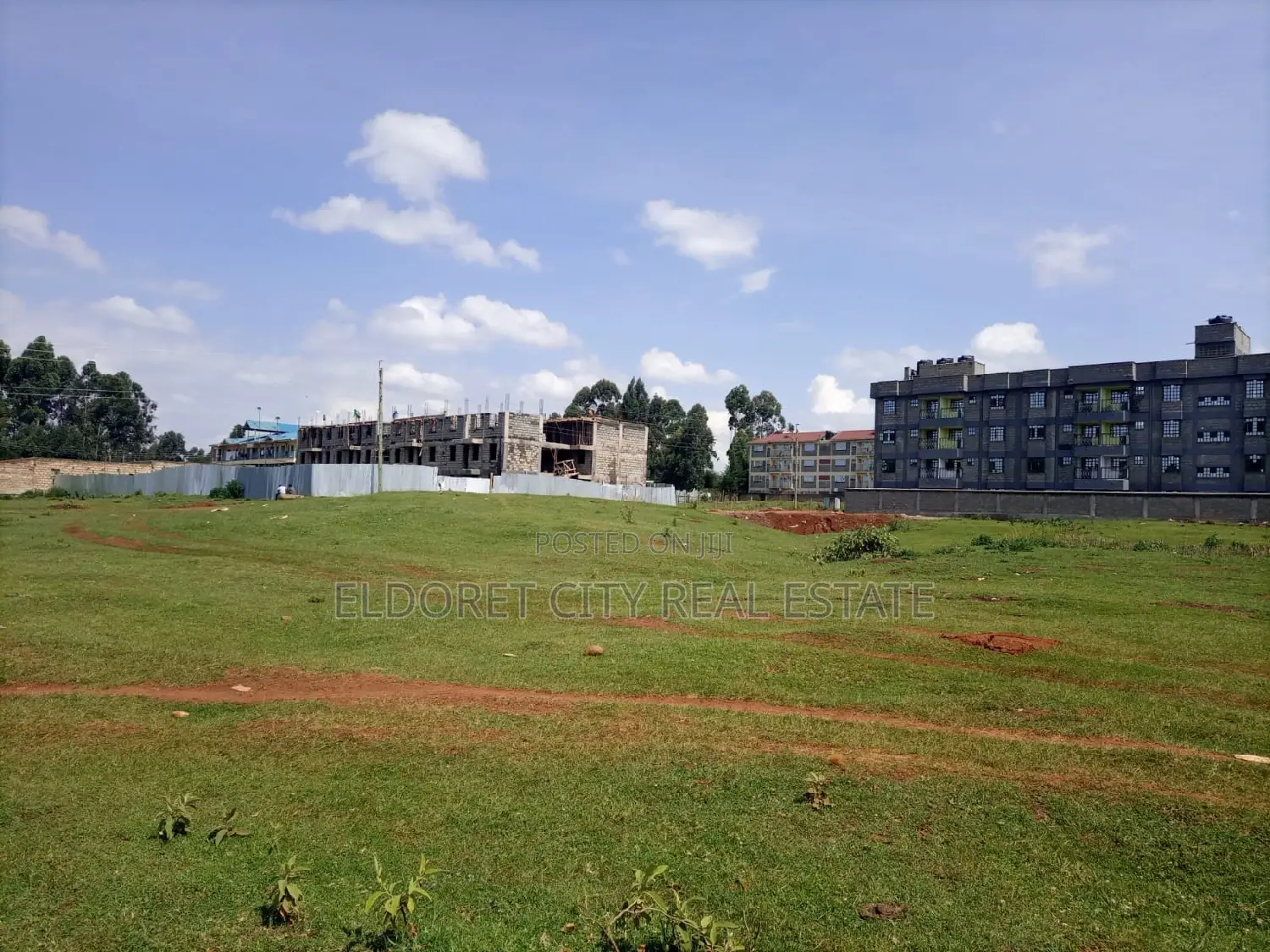 1/8 Plot Ideal for Flatzs or Rental