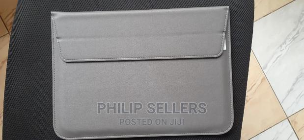 Grey Leather Macbook Pro Sleeve - thumbnail 4