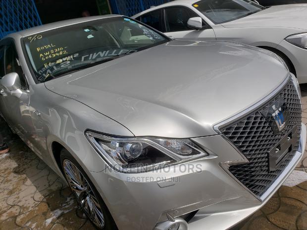 Toyota Crown 2015 Silver
