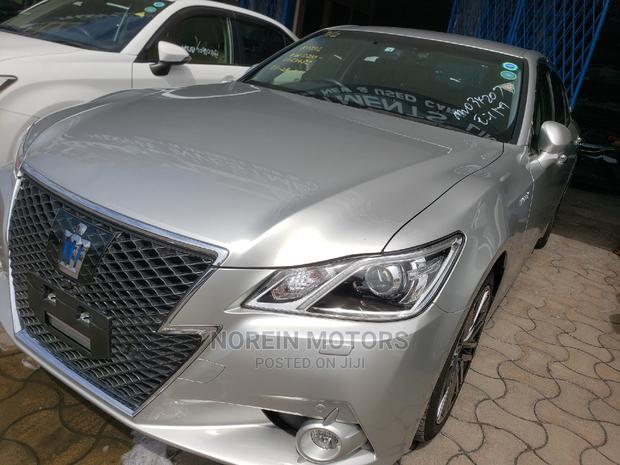Toyota Crown 2015 Silver - thumbnail 2