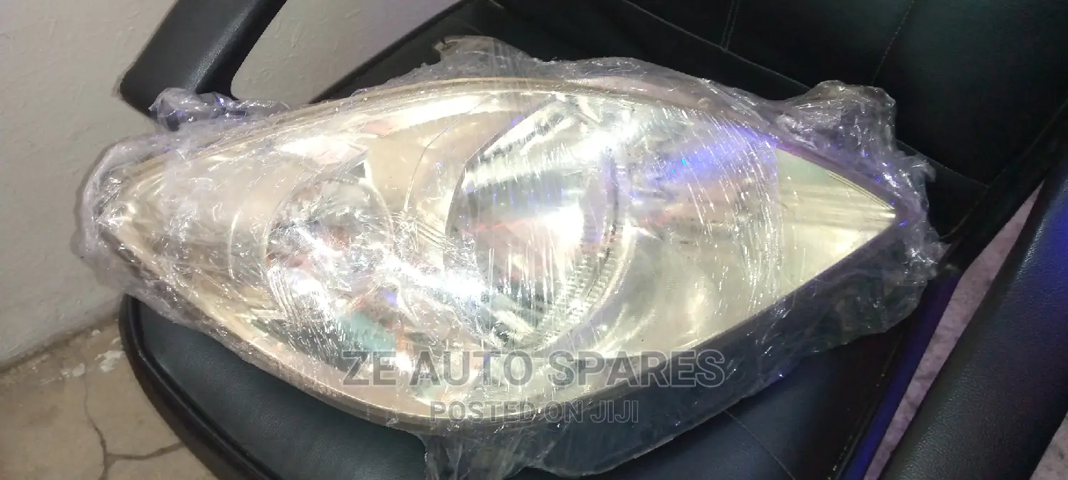 Mazda Demio 2005 Headlight