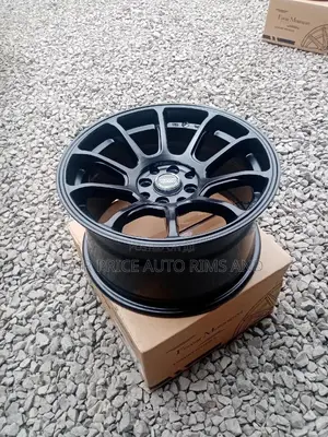 Offset Size 16 Black Plain
