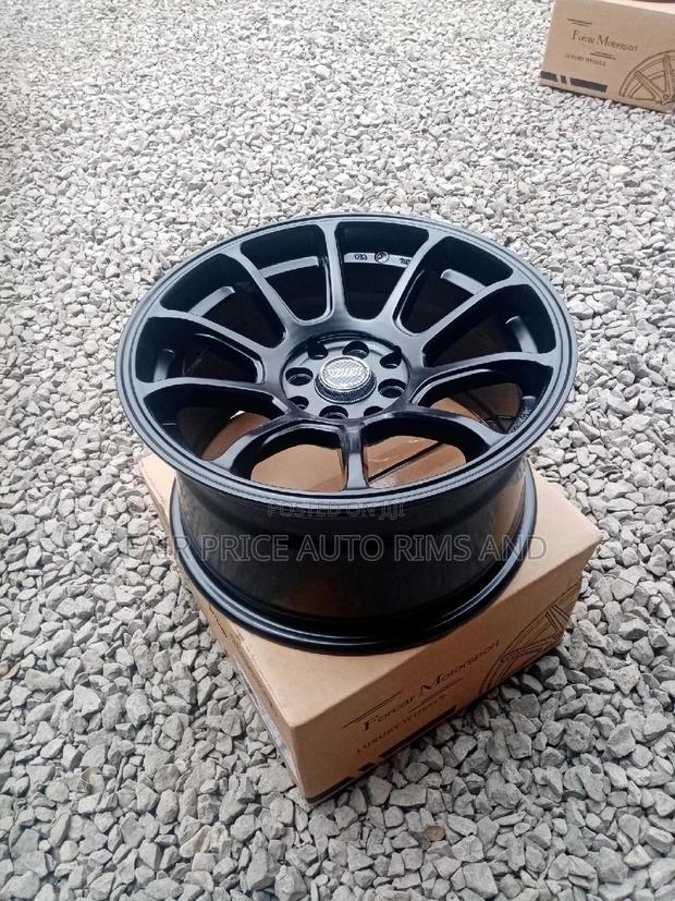 Offset Size 16 Black Plain