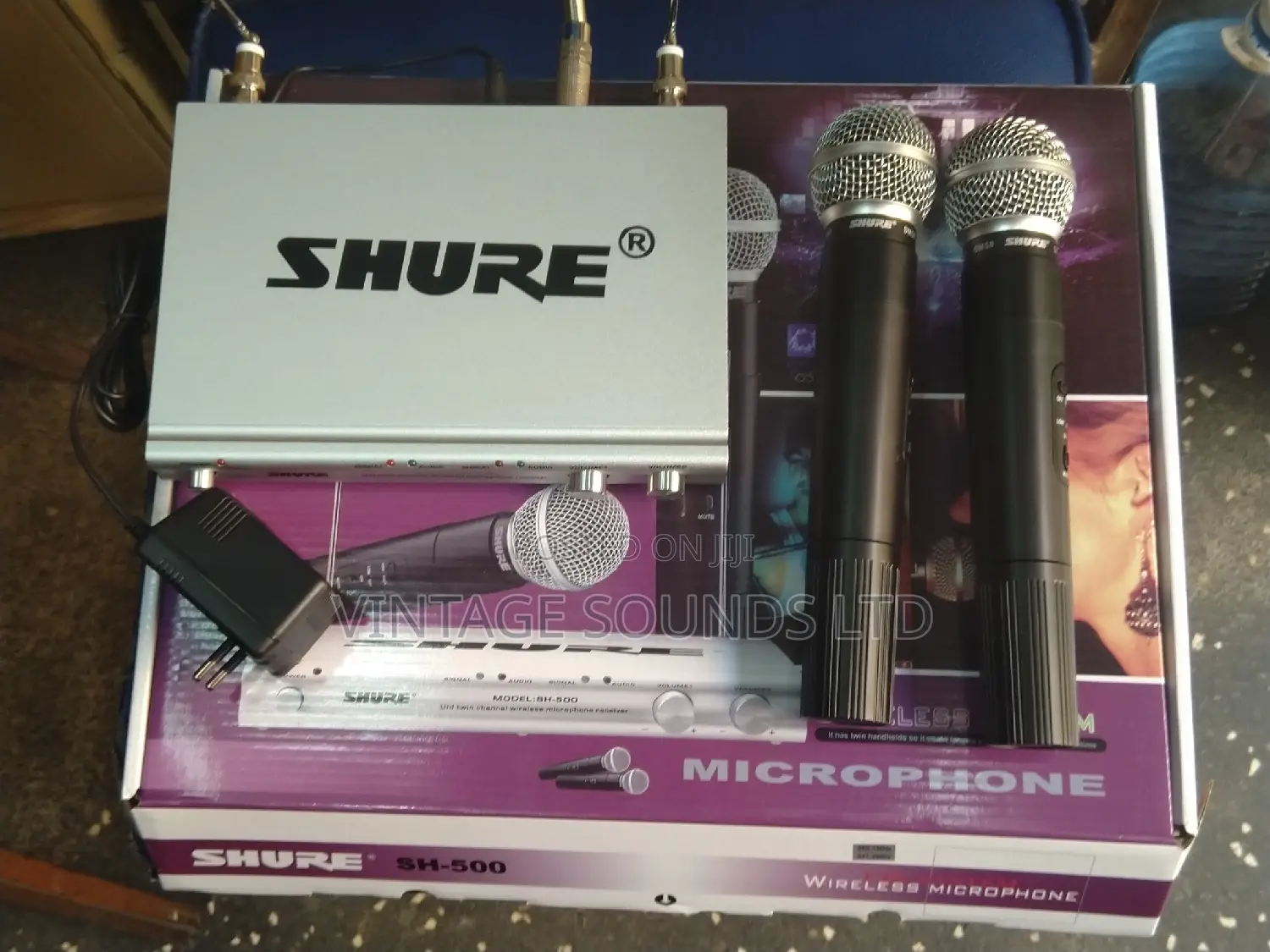 Shure Wireless Microphone Black