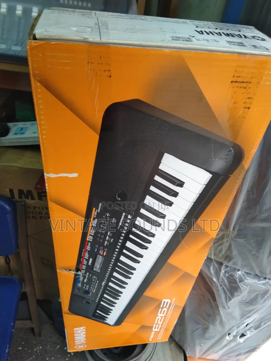 Yamaha Psr E273 Portable Keyboard
