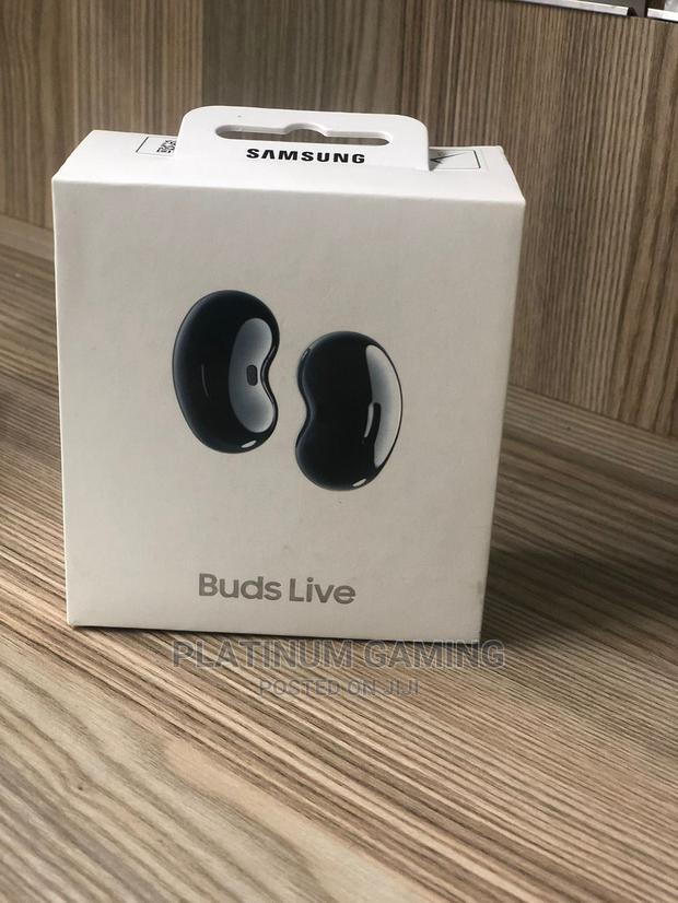 Samsung Buds Live - main view