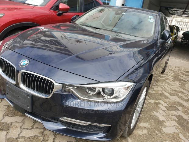 BMW 320i 2014 Blue
