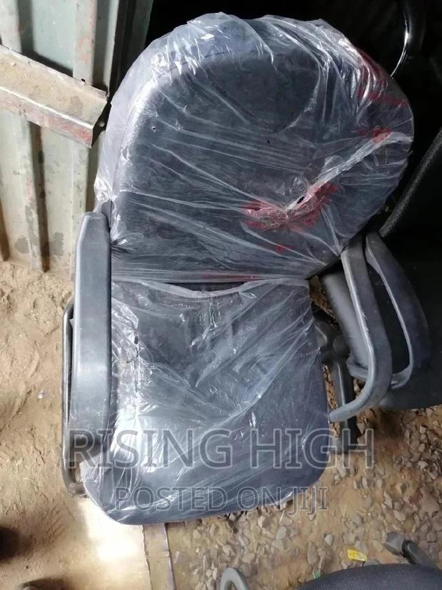 Awsome U Base Chairs