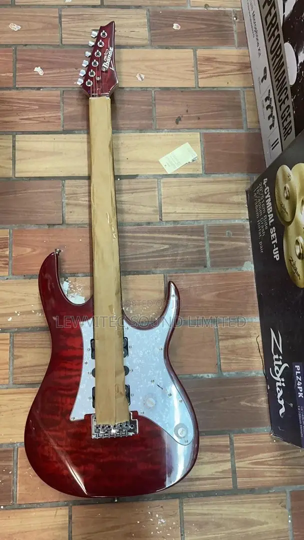 Ibanezz Solo Electric Guitar