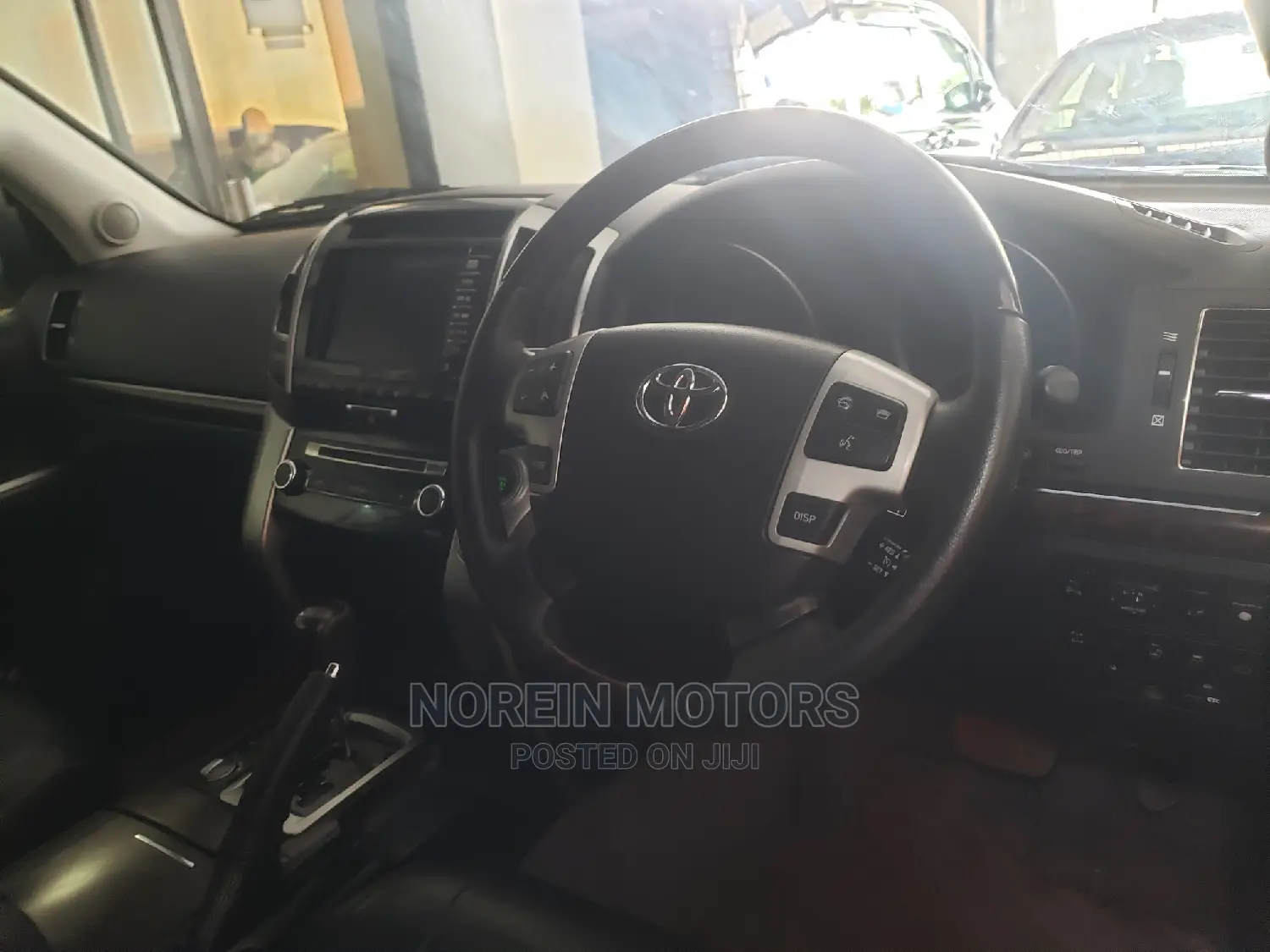 Toyota Land Cruiser 2015 White