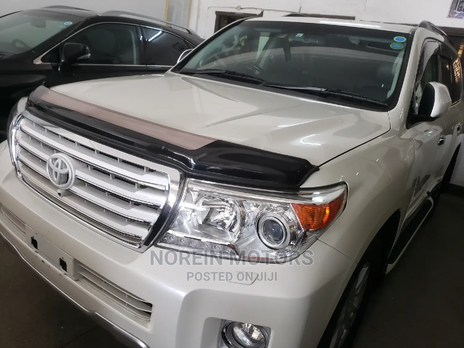 Toyota Land Cruiser 2015 White