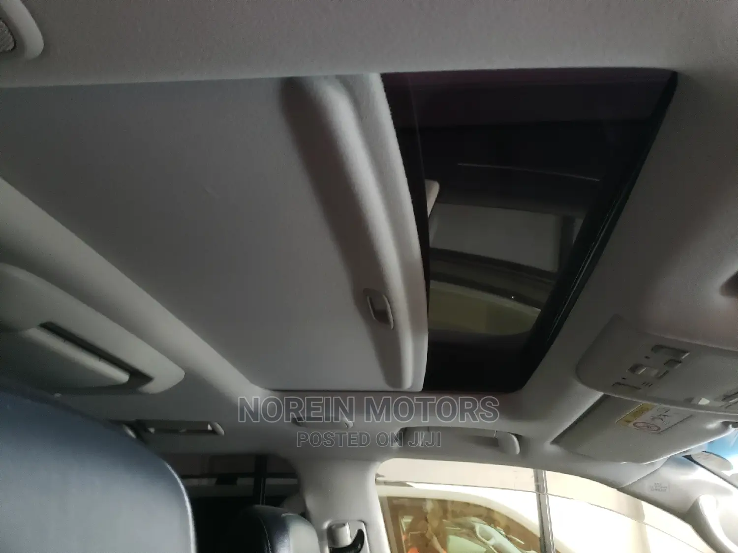 Toyota Land Cruiser 2015 White