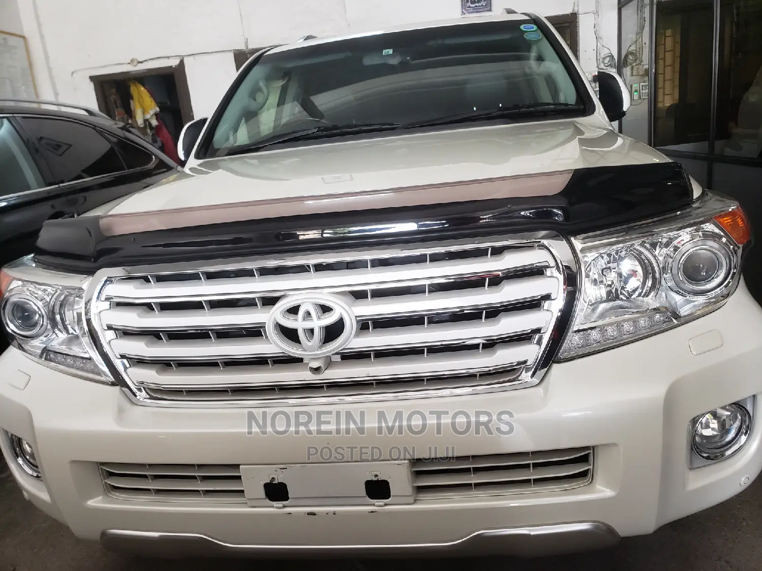 Toyota Land Cruiser 2015 White