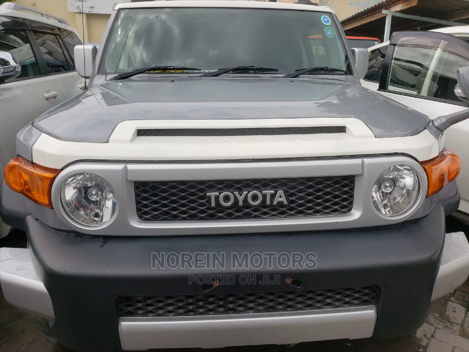 Toyota FJ Cruiser 2014 Gray