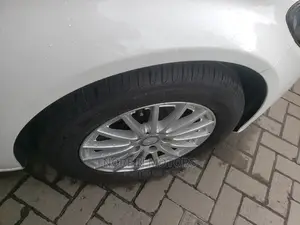 Mercedes-Benz C180 2015 Off White