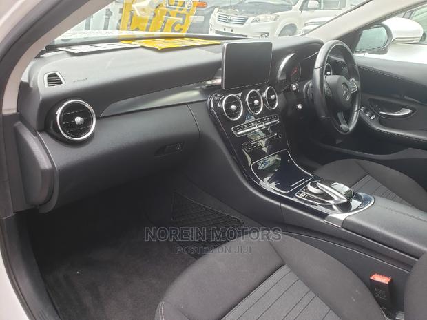 Mercedes-Benz C180 2015 Off White - thumbnail 4