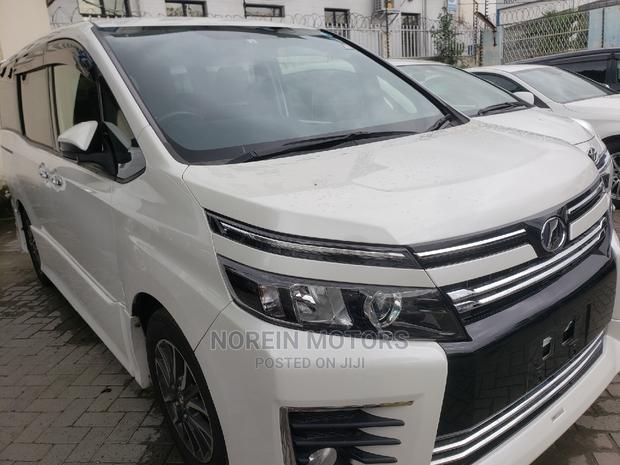 Toyota Voxy 2015 White - thumbnail 6