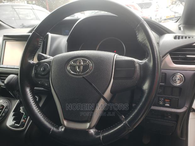 Toyota Voxy 2015 White - thumbnail 11