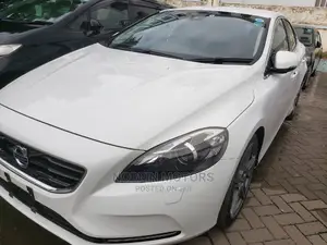 Volvo V40 2015 White