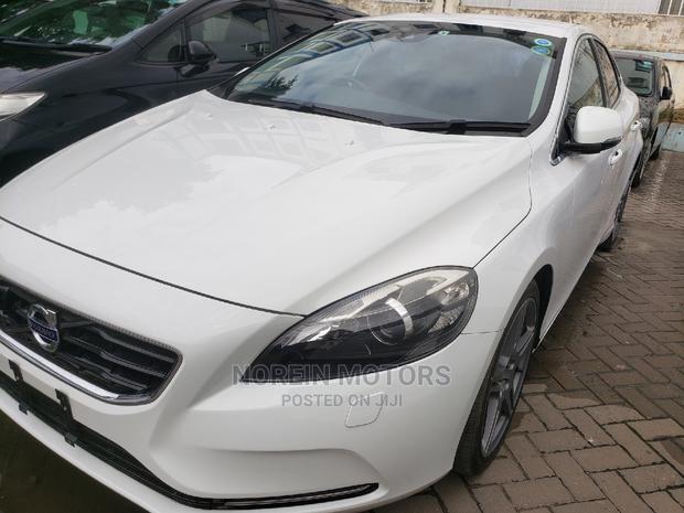 Volvo V40 2015 White - thumbnail 4