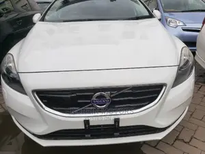 Volvo V40 2015 White