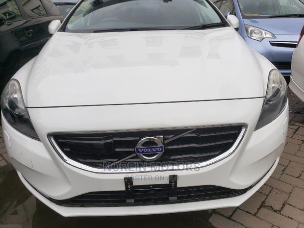 Volvo V40 2015 White - thumbnail 5