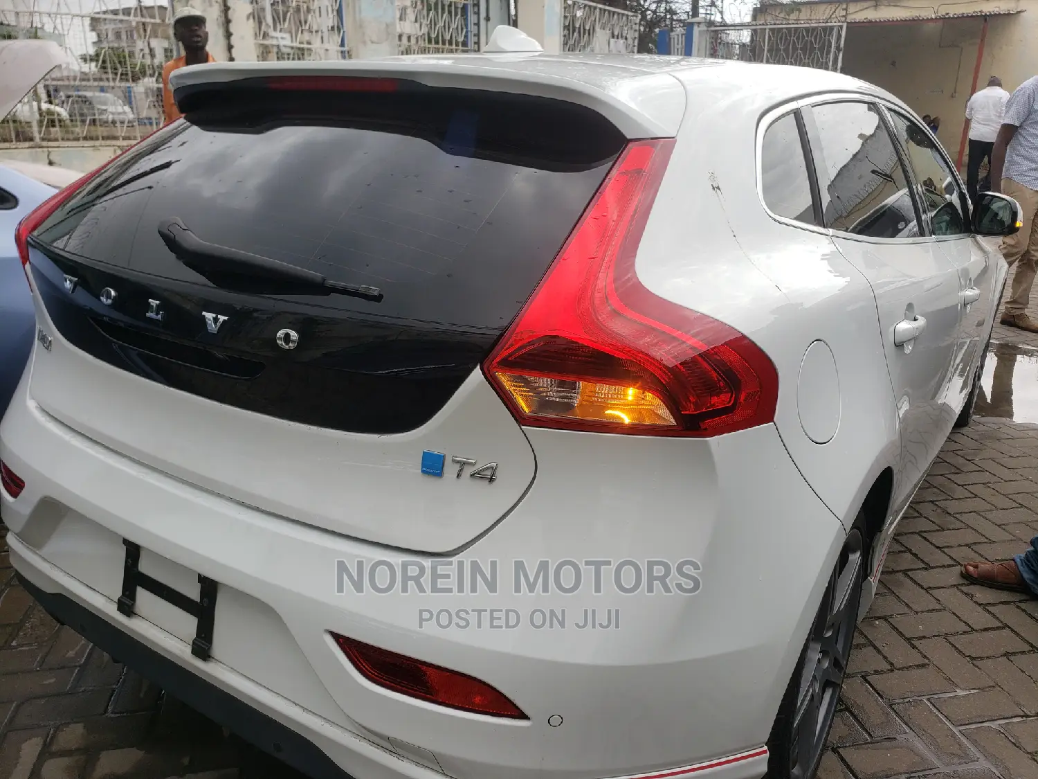Volvo V40 2015 White