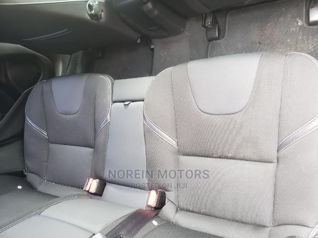 Volvo V40 2015 White - thumbnail 9