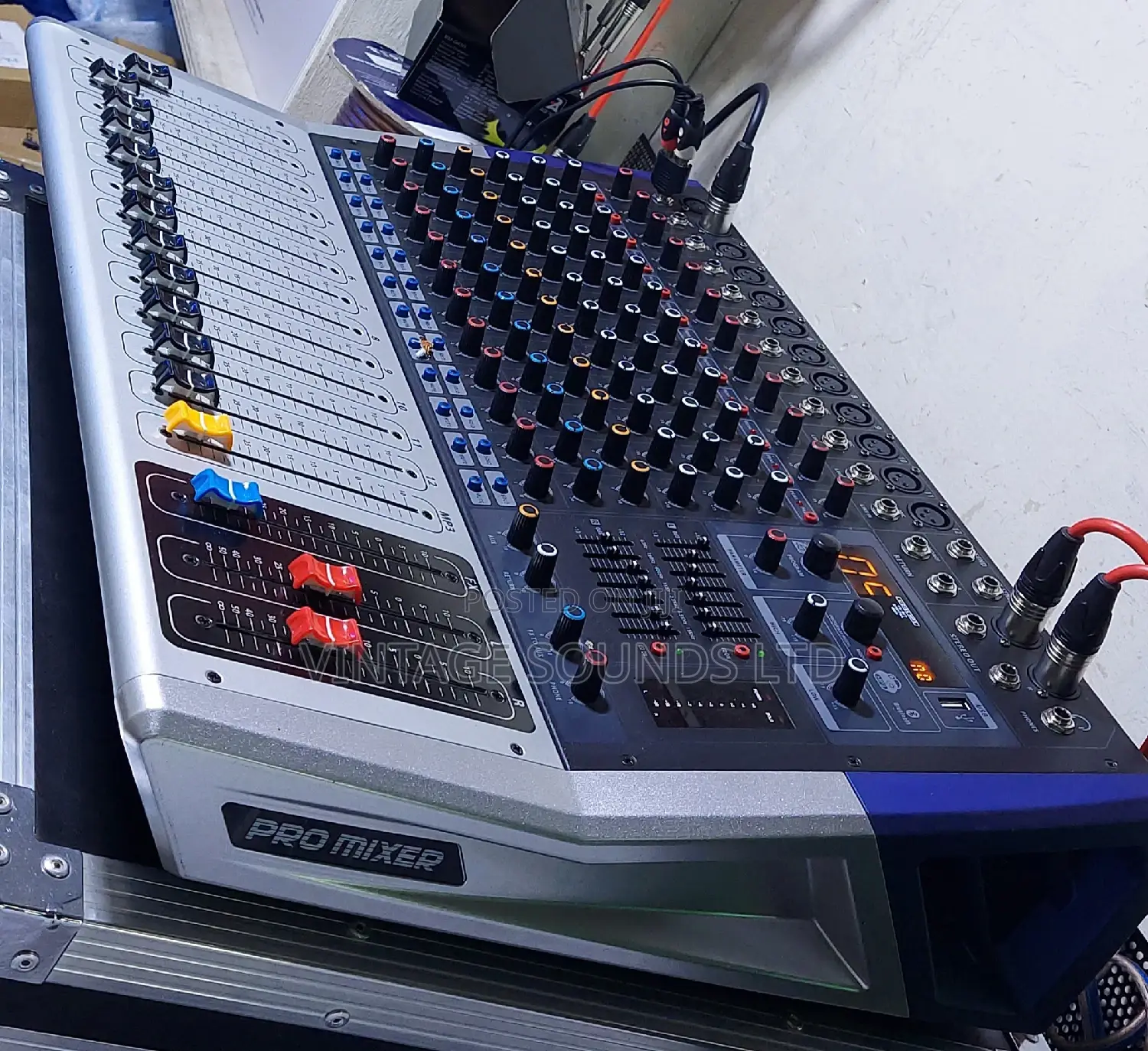 12channel Powered PRO Mixer
