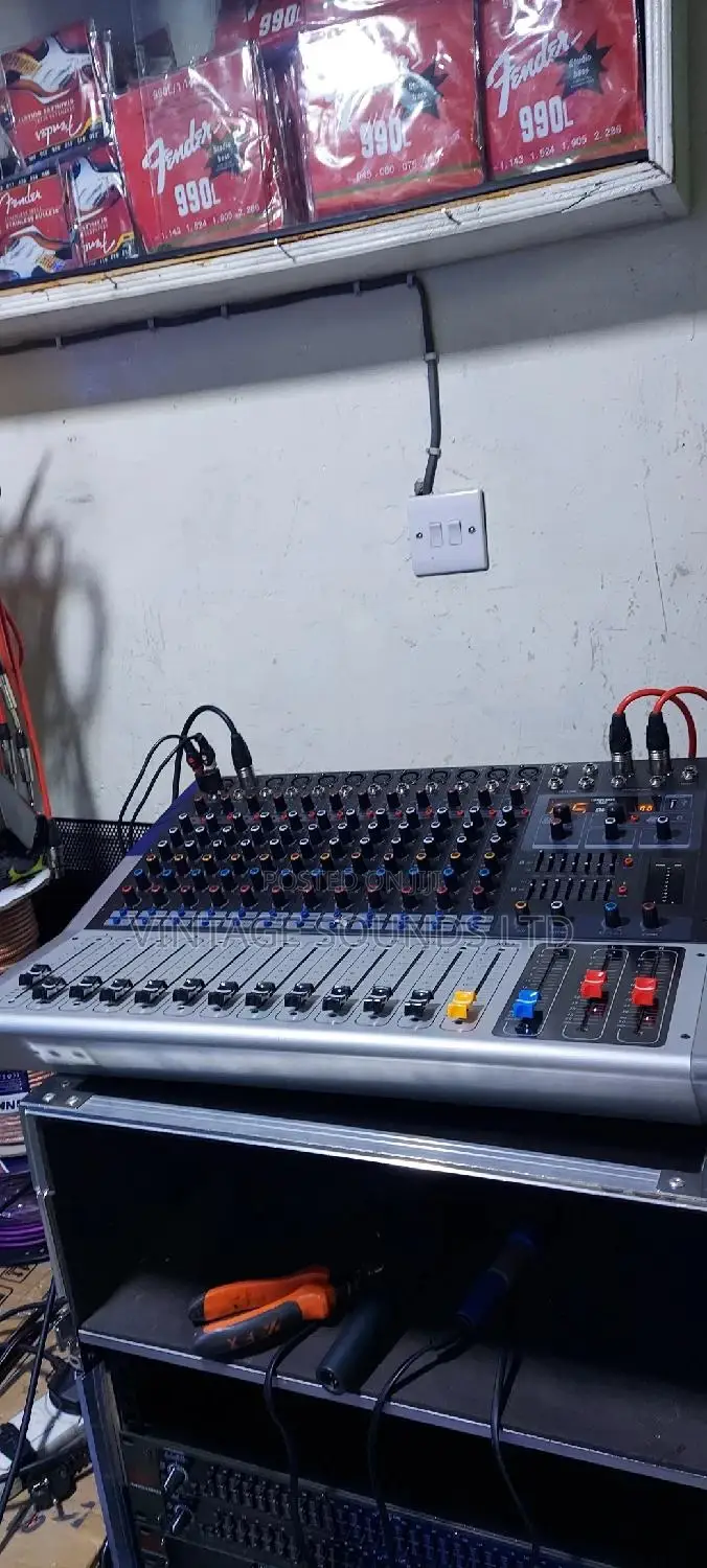 12channel Powered PRO Mixer