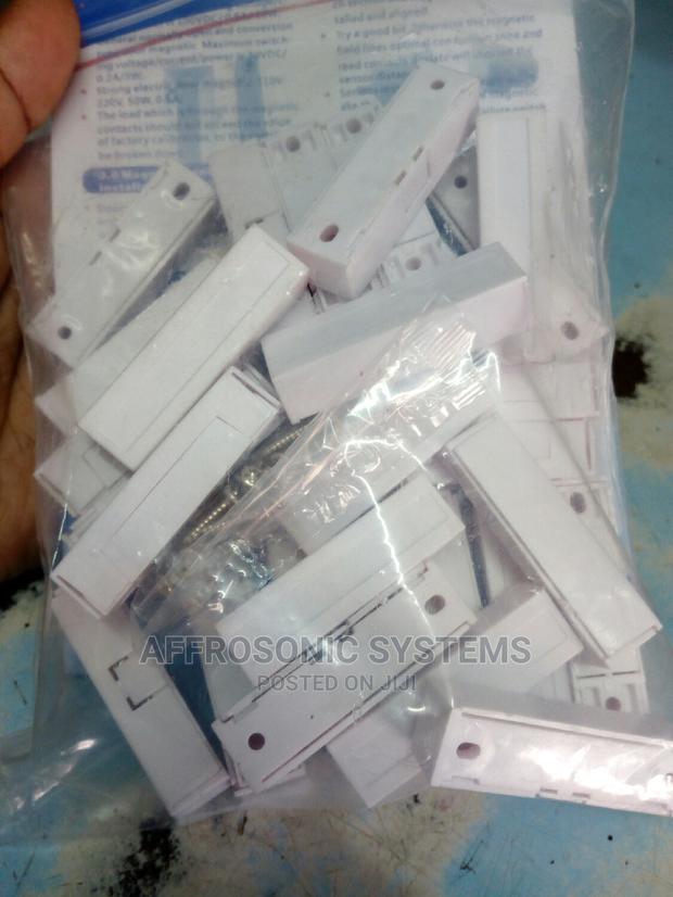 Magnetic Contact - main view