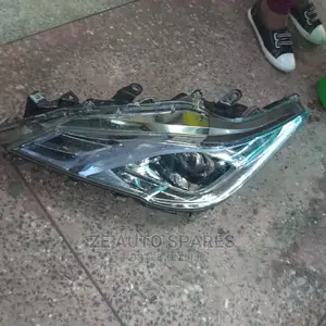 Mark X 2014 Headlight