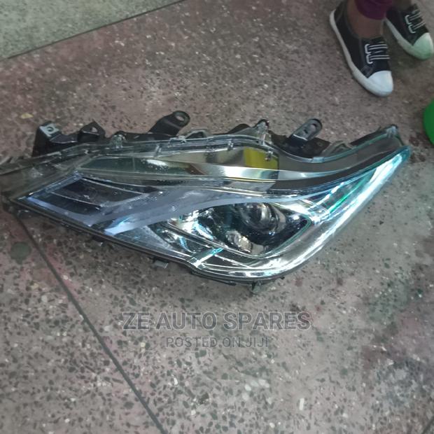 Mark X 2014 Headlight - main view