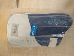 Sparo Cricket Thigh Guard Junior/Youth White Blue