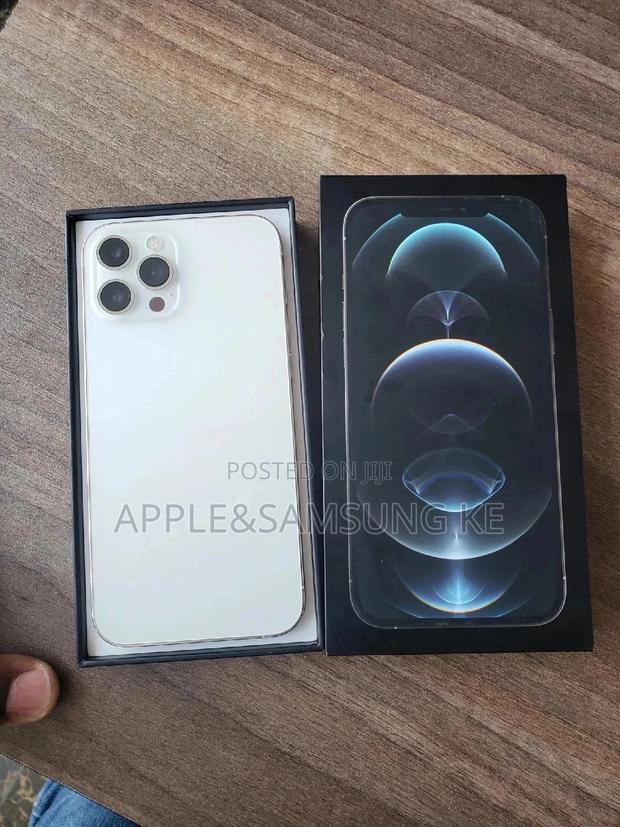 Apple iPhone 12 Pro Max 256 GB White - main view