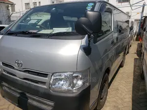 Toyota Hiace 2014 Silver