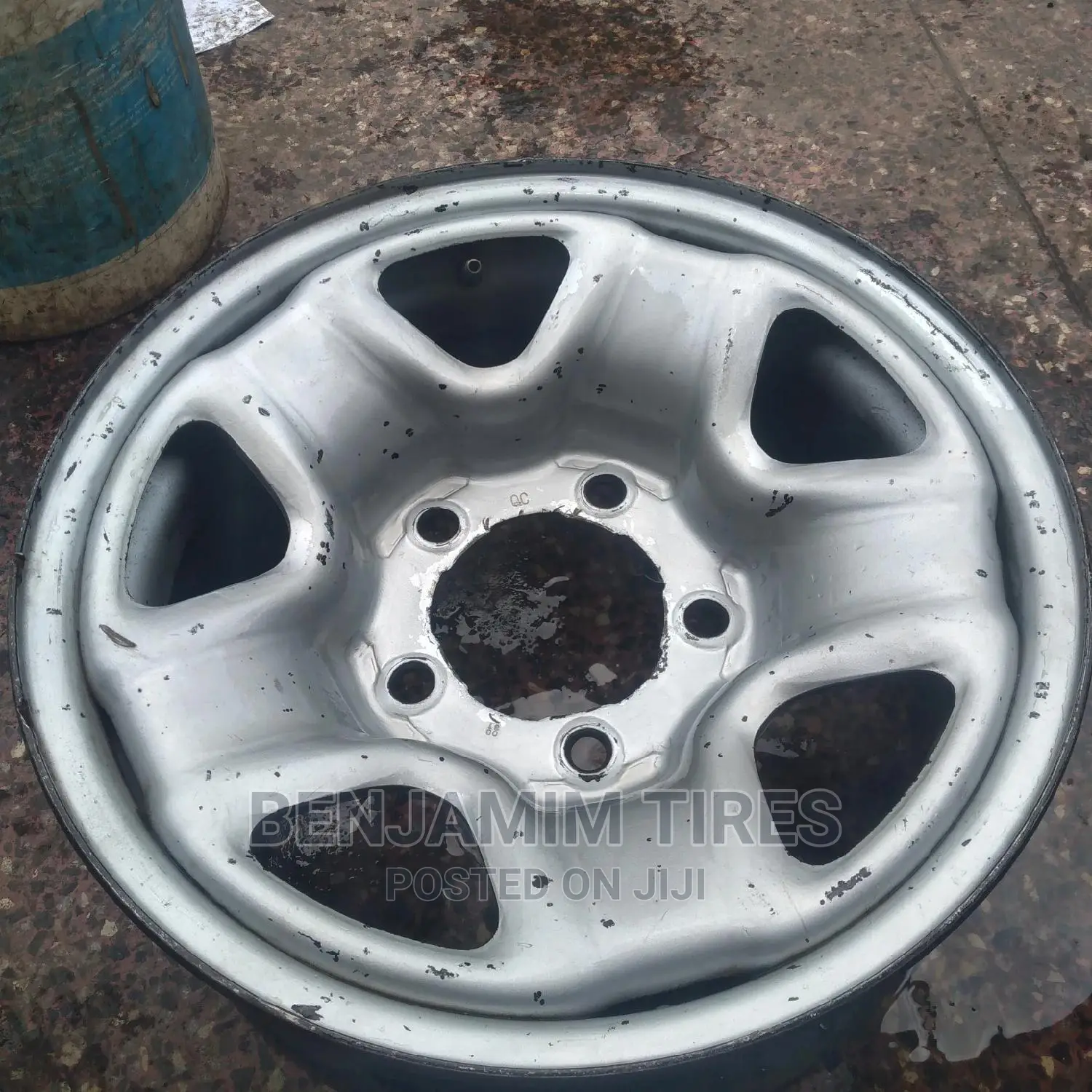 Original Rim for Landcruiser Size 16 Inch Tubeles.
