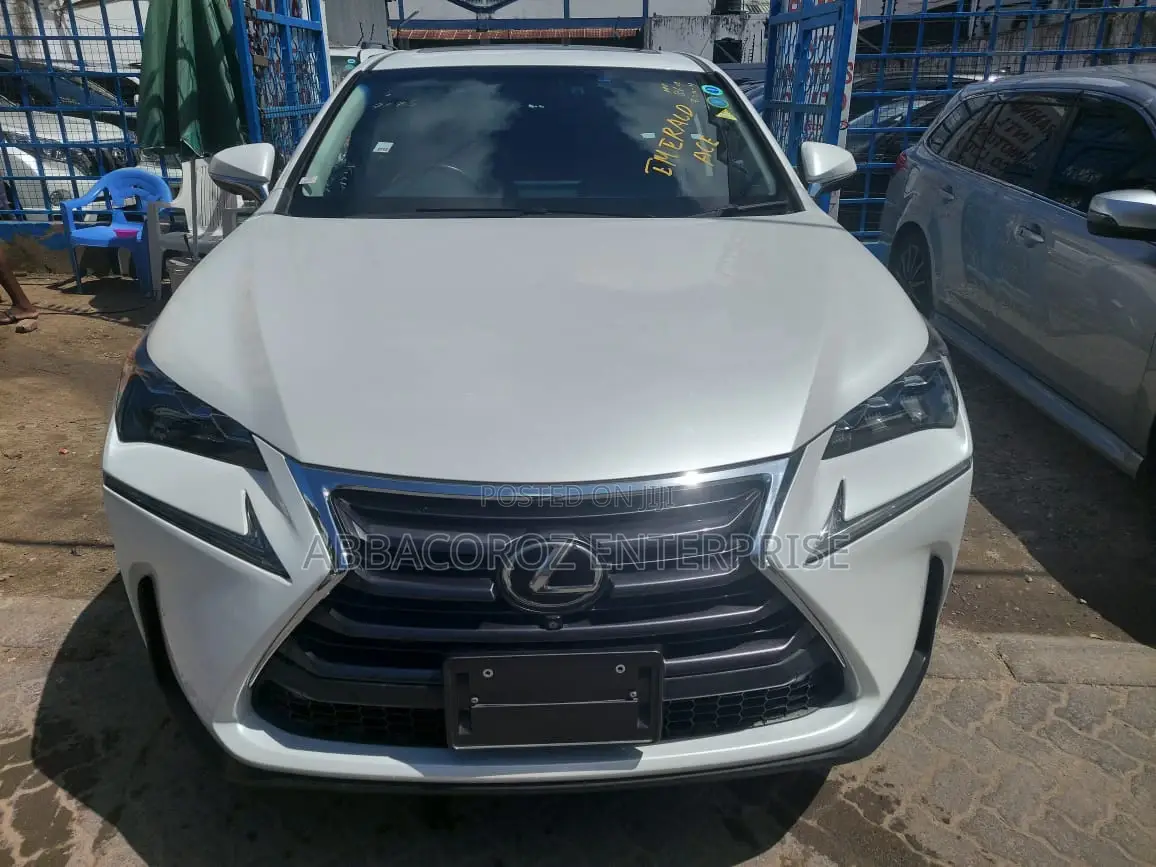 Lexus NX 2016 200t FWD White
