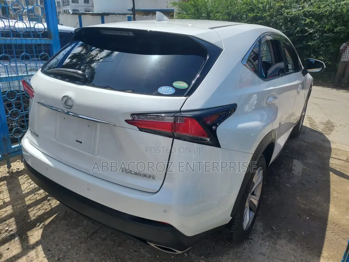 Lexus NX 2016 200t FWD White