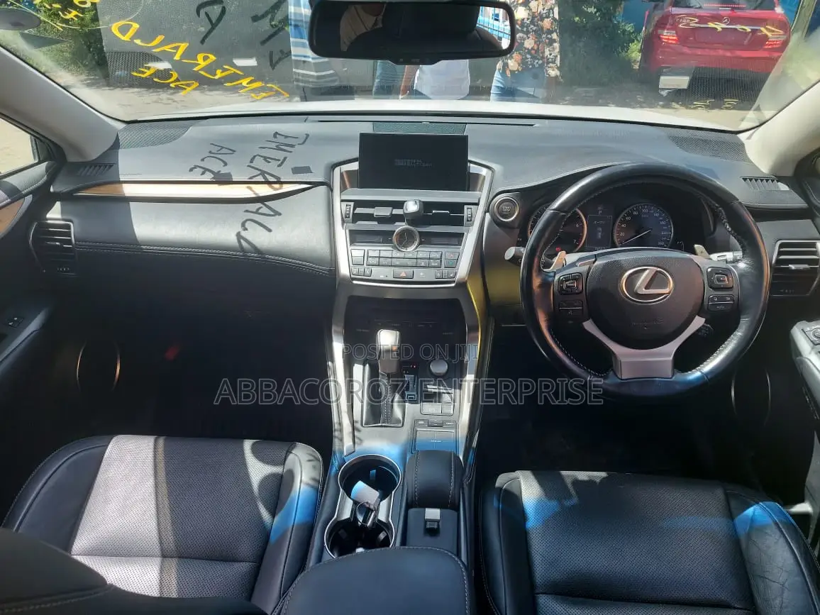 Lexus NX 2016 200t FWD White