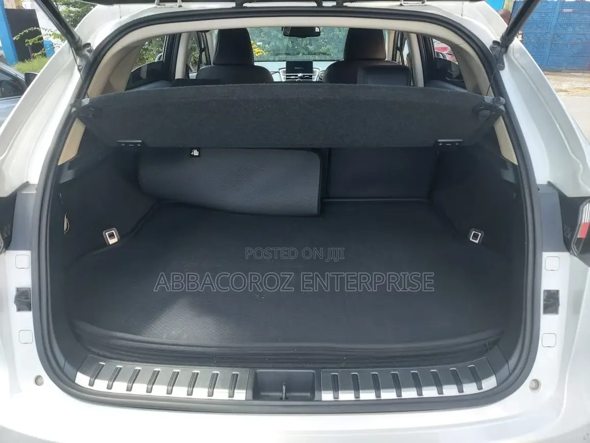 Lexus NX 2016 200t FWD White