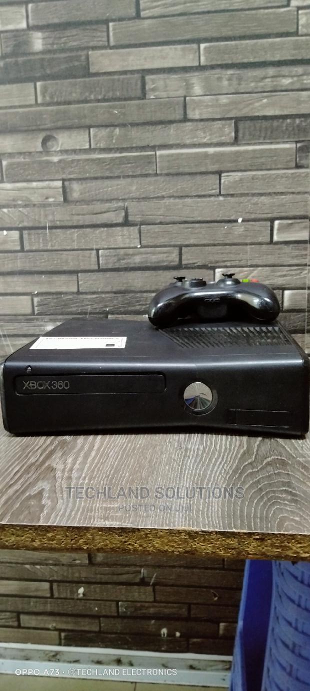 Chipped Xbox 360 - thumbnail 5